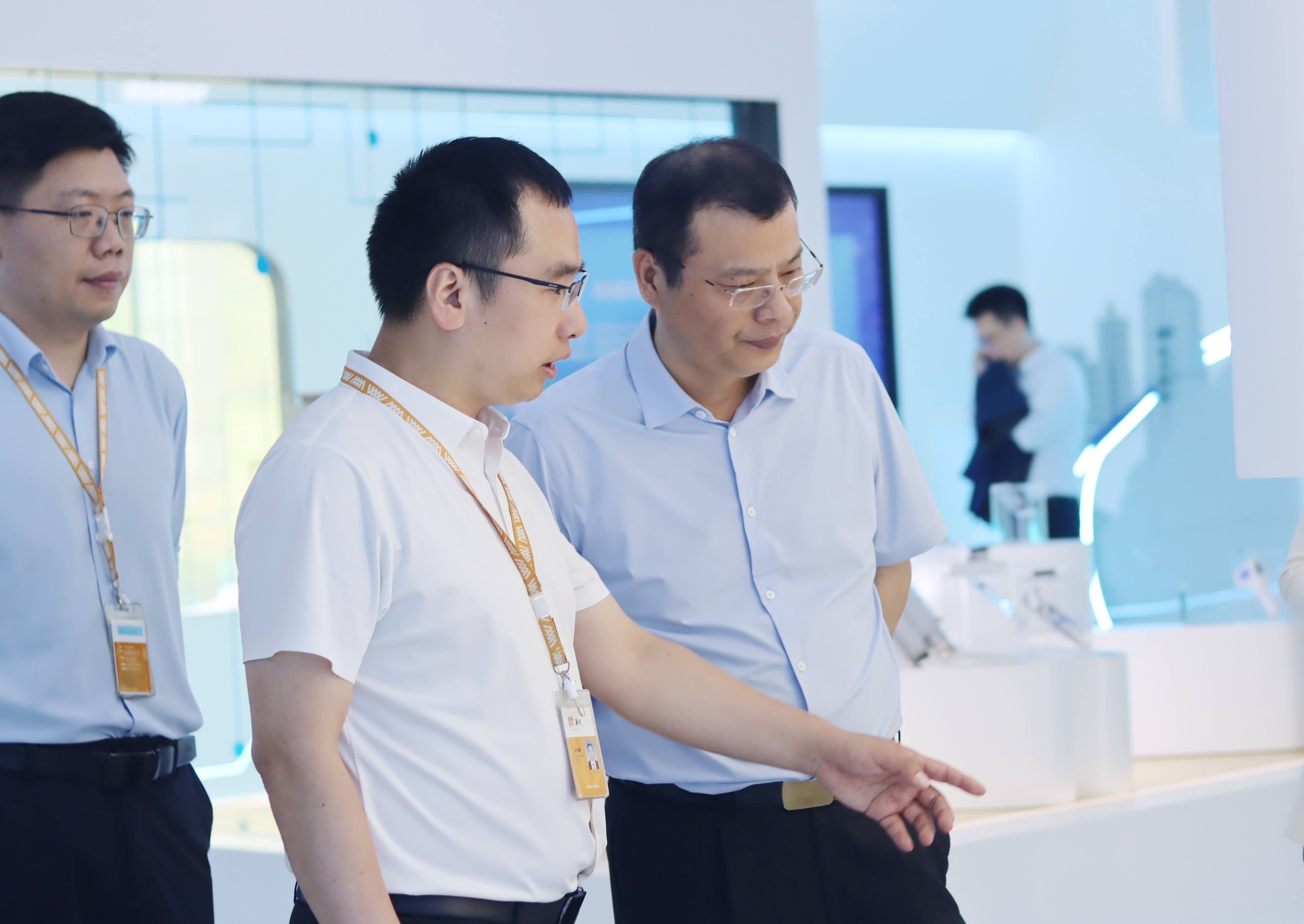 1-ǷʼȫǿܻʦһзǷ΢չ